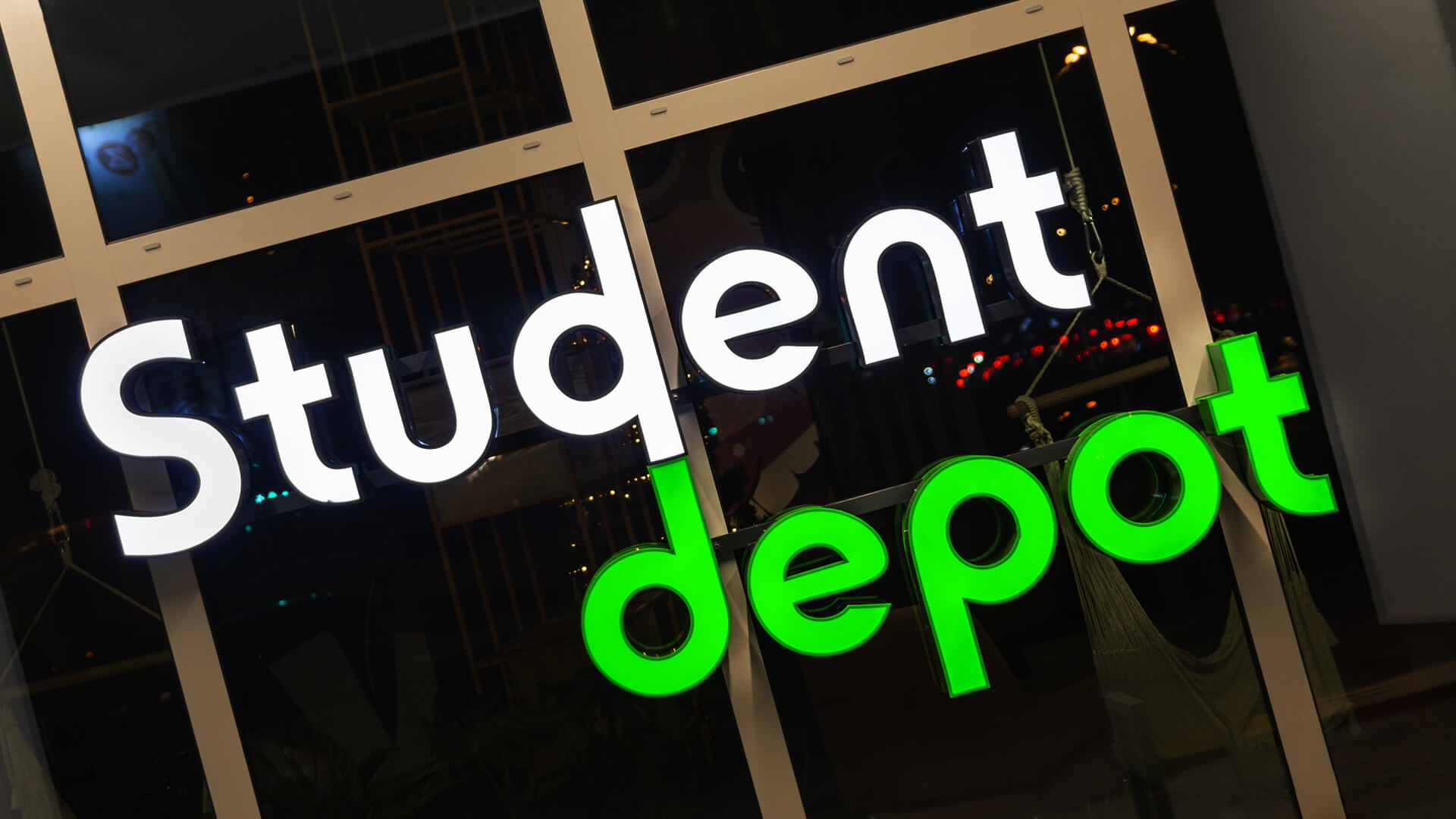 student depot - student-depot-spatial-lettering-lettering-in-entry-lettering-on-a-rail-lettering-on-a-green-plate-lettering-on-a-order-logo-firm-writing-lettering-on-a-height-eye-lettering-from-plexi-gdansk (1)
